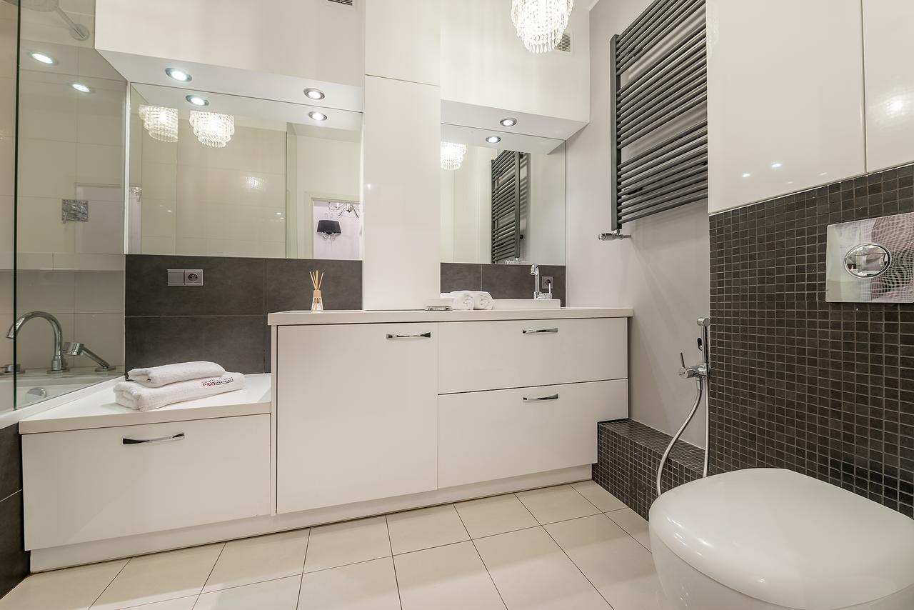 P&O Apartments Metro Nowy Swiat วอร์ซอ ภายนอก รูปภาพ