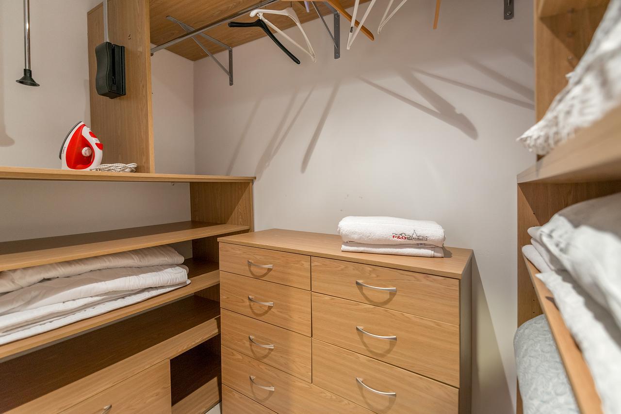 P&O Apartments Metro Nowy Swiat วอร์ซอ ภายนอก รูปภาพ