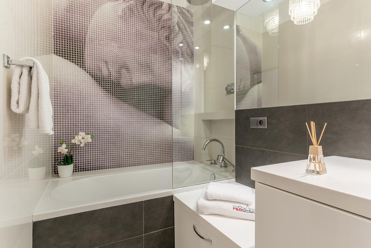 P&O Apartments Metro Nowy Swiat วอร์ซอ ภายนอก รูปภาพ